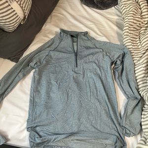 lululemon metal vent 1/4 zip chambray. XS